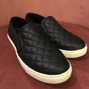 Steve Madden slip on sneakers